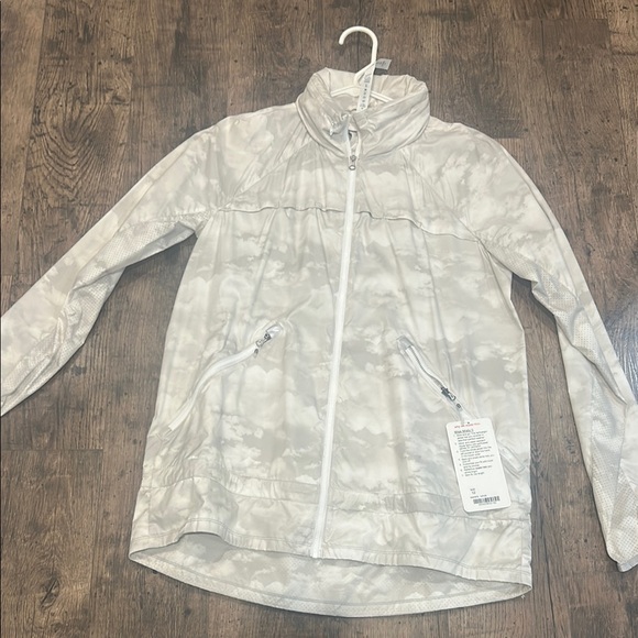 lululemon athletica Jackets & Blazers - Lululemon Jacket
